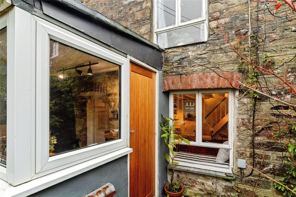 Property photo 3 of 21 Picture No. 08