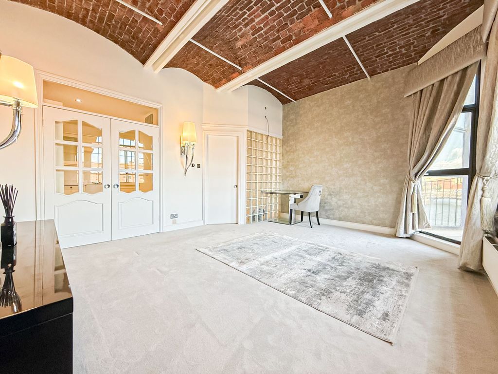 Property photo 3 of 13 Photo 10