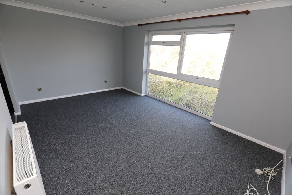 Property photo 2 of 6 8E0A9106
