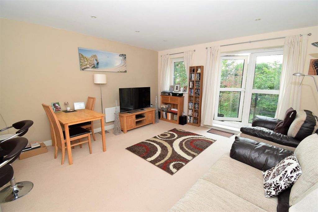 Property photo 1 of 9 Living Room.Jpg