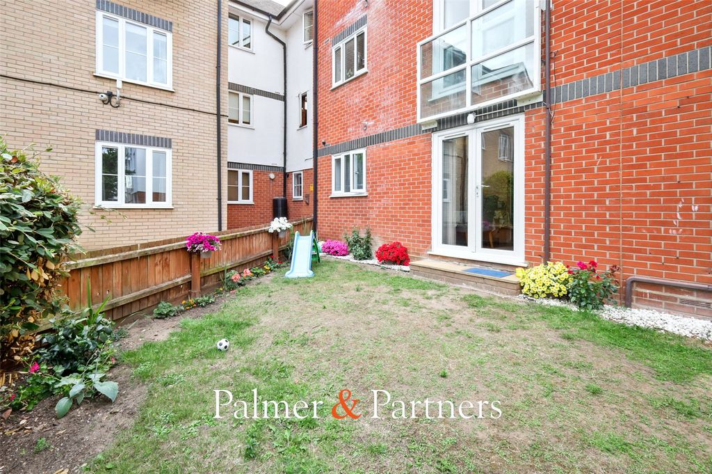 Property photo 3 of 12 Picture No. 23