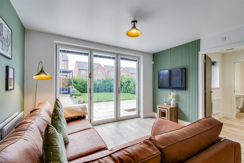 Property photo 2 of 25