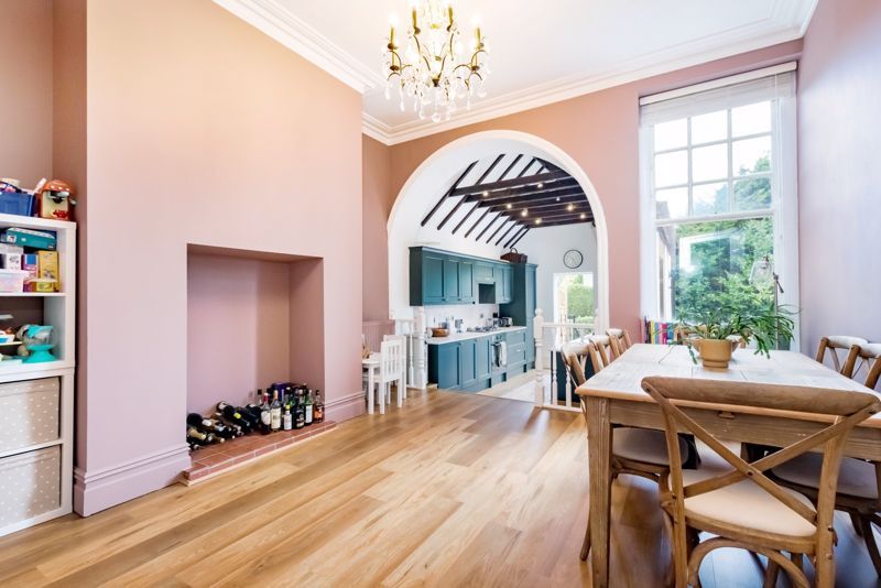 Property photo 3 of 14 Dining Room
