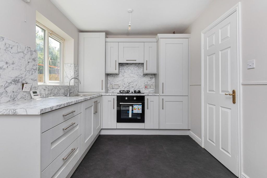 Property photo 3 of 17 6.Jpg