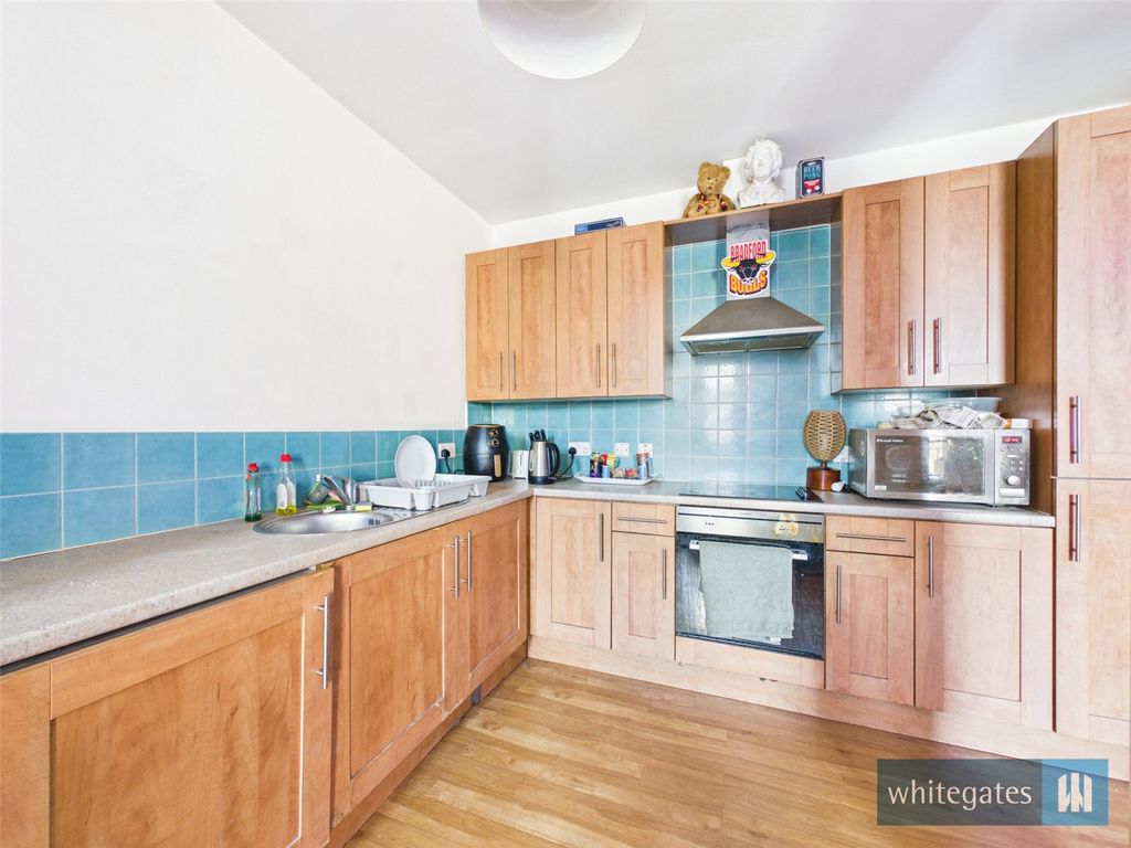 Property photo 2 of 7 Picture No. 15
