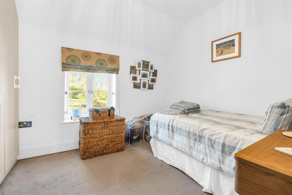 Additional image 15 of 3 bed terraced house for saleHarrison Lane, Balls Park, Hertford SG13