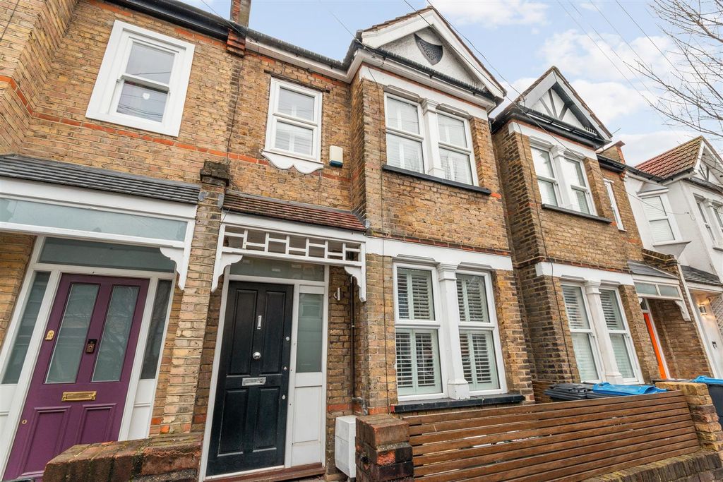 Property photo 1 of 12 External