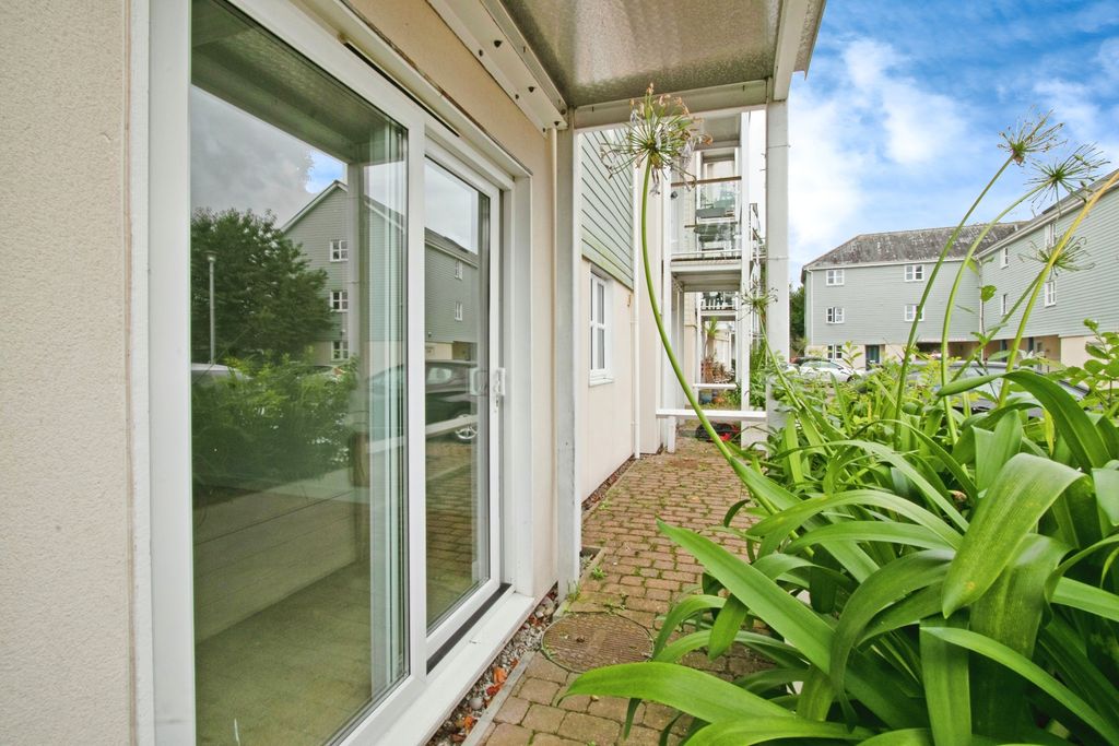 Additional image 5 of 1 bed flat for saleCollege Hill, Penryn, Cornwall TR10