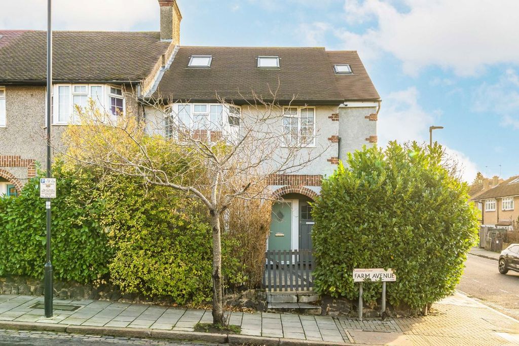 Property photo 1 of 9