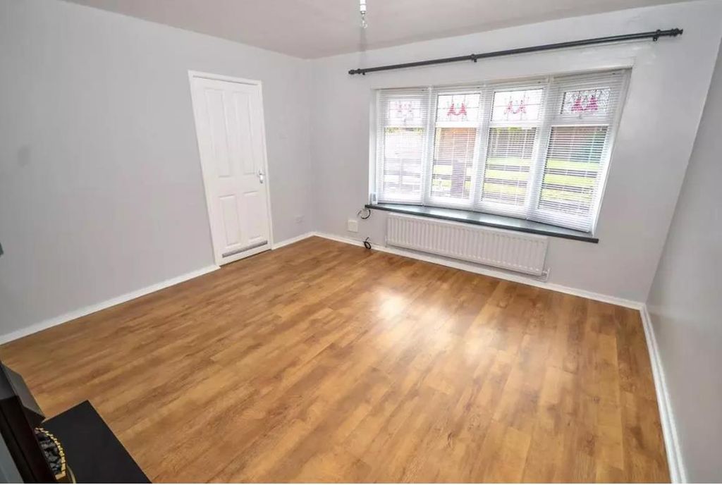 Property photo 3 of 15 Lounge 2.Png