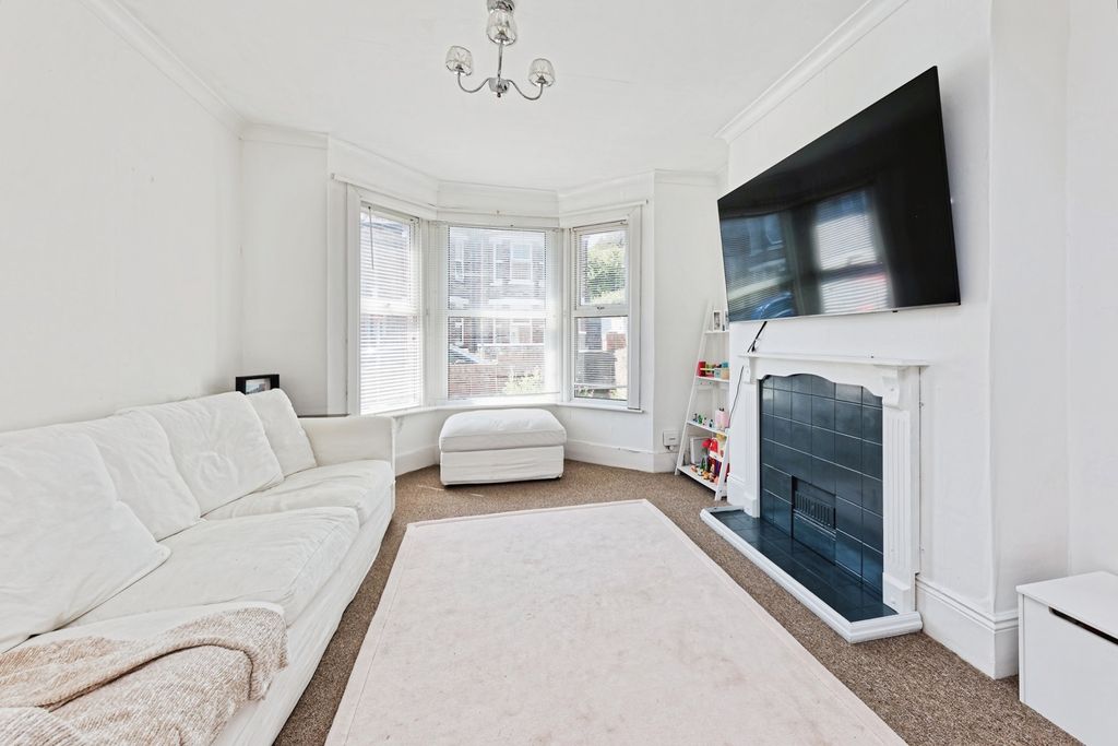 Property photo 2 of 14 Pbox-Img.Jpg