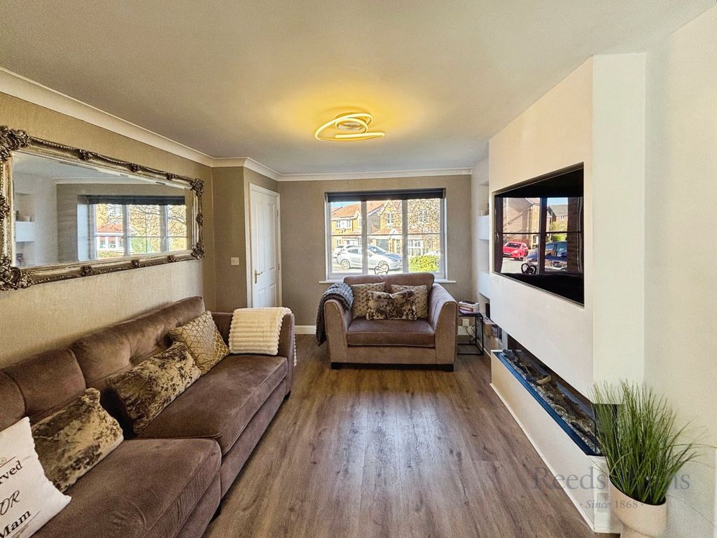 Property photo 3 of 18 Picture No. 03