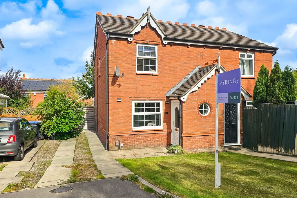 Property photo 1 of 16