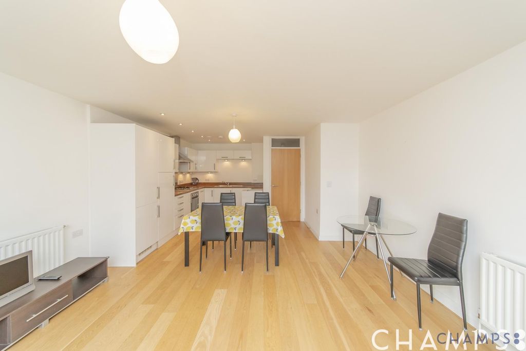 Property photo 3 of 13 Gallery
