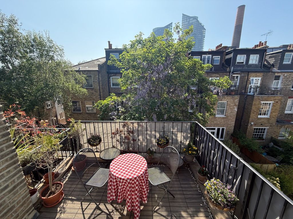 Property photo 3 of 11