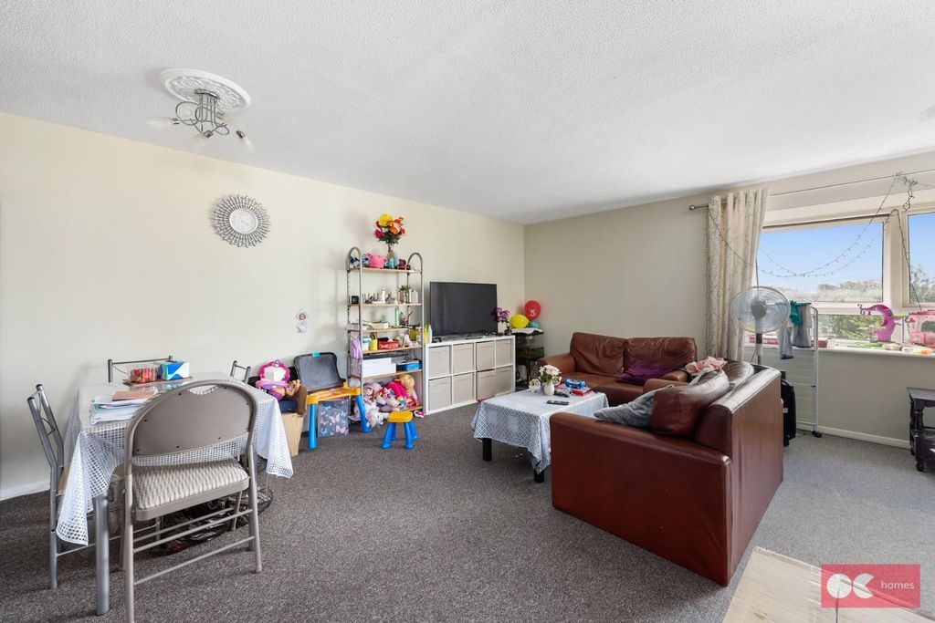 Property photo 3 of 11 Levi5506.Jpg