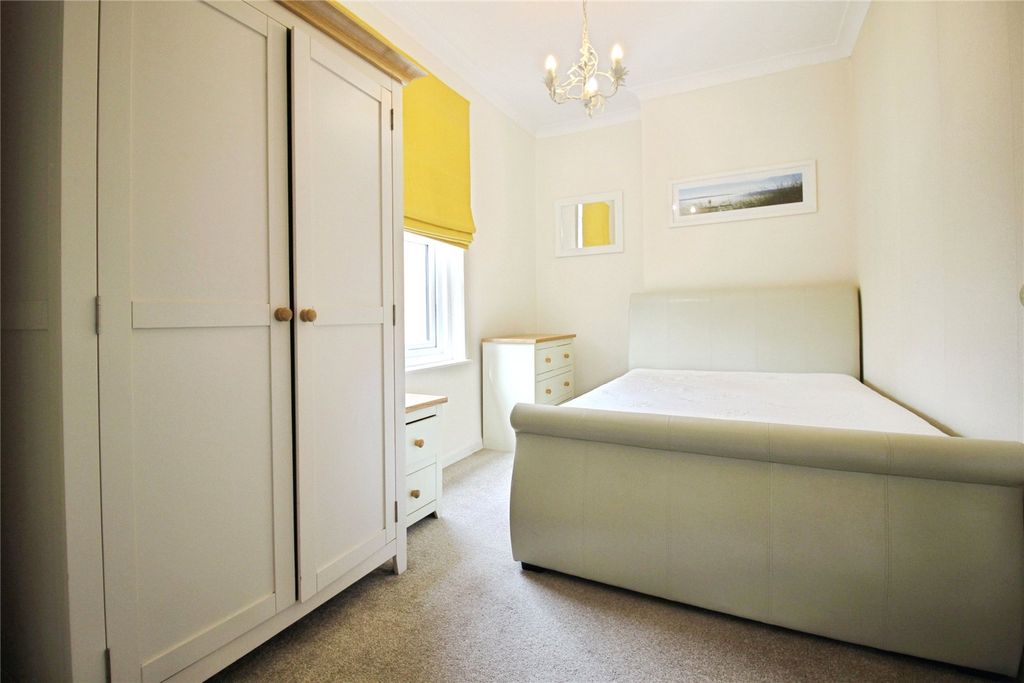 Property photo 3 of 8 Picture No. 16