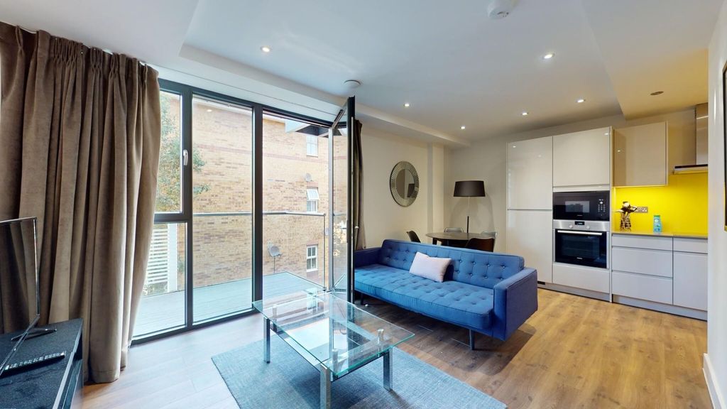 Property photo 3 of 18 6520A7d6Cb071Fbff56E49A3_d5Ae5Db7075Ef479d9033122d