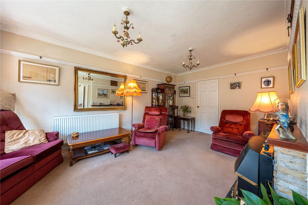 Property photo 3 of 33 Picture No. 35