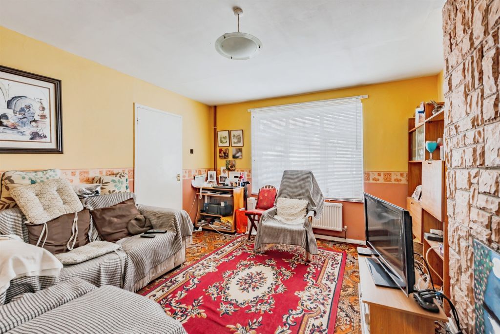 Property photo 3 of 19