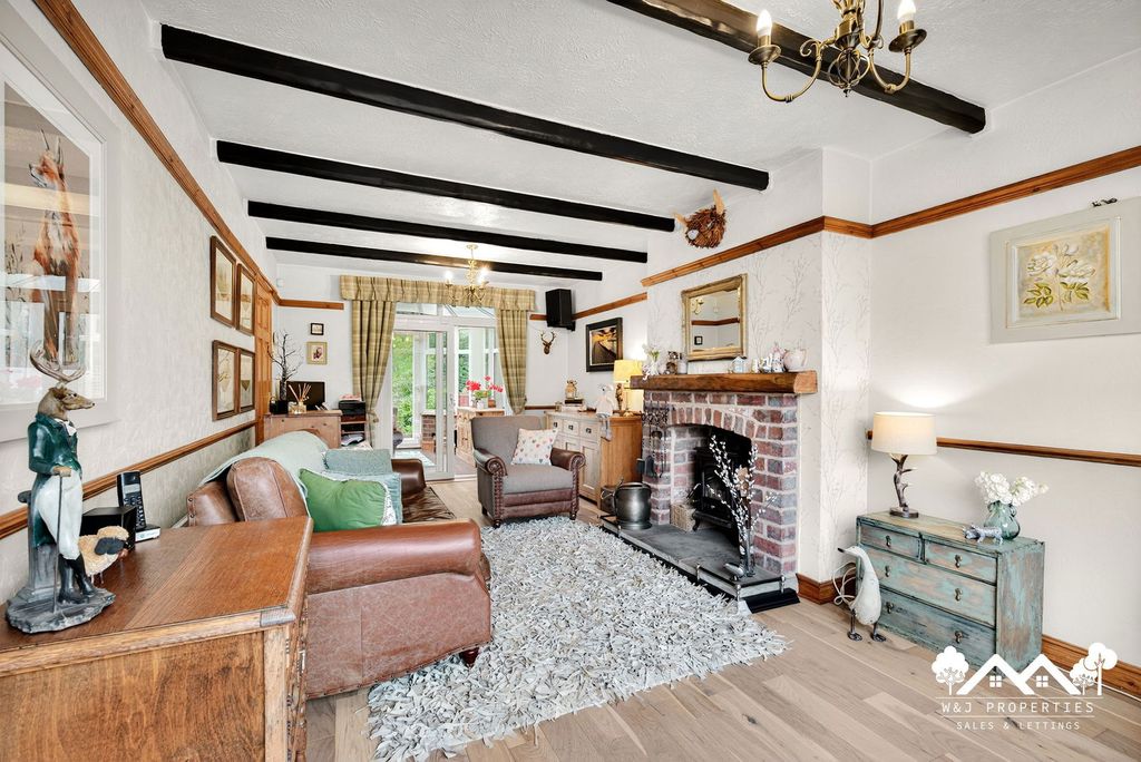 Property photo 2 of 28