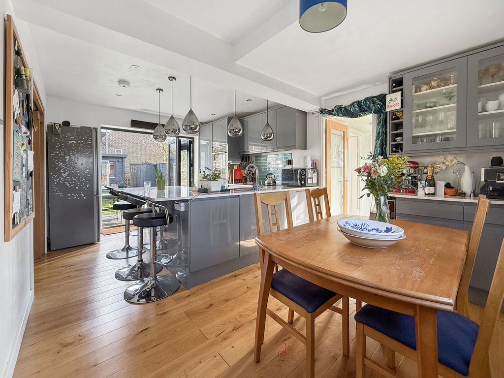 Property photo 3 of 22