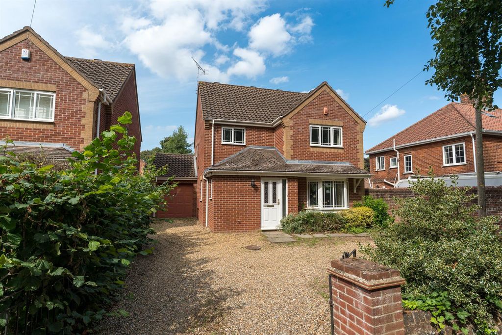 Property photo 1 of 23 361-Earlhamroad-002.Jpg