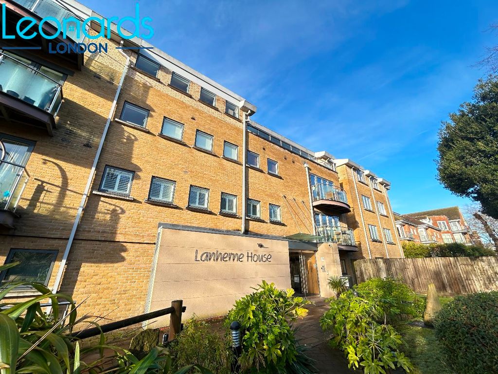 Property photo 2 of 11