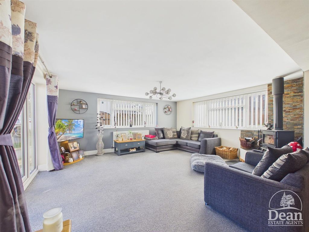 Property photo 2 of 25