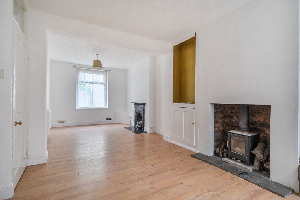 Property photo 2 of 20 1466094-15-6A0De033A91B6
