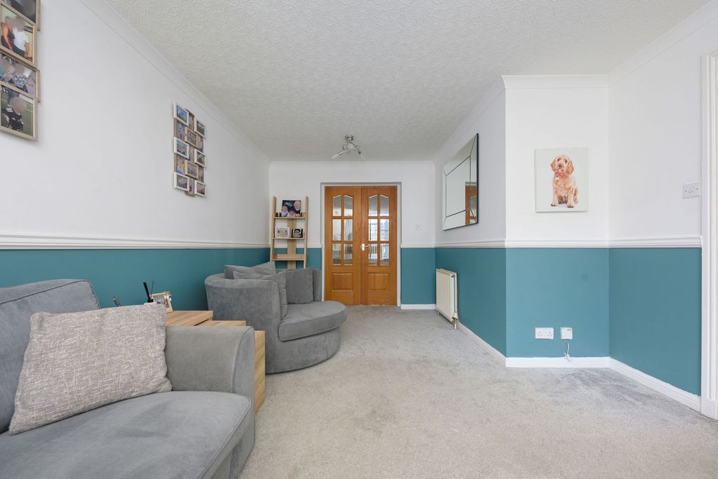 Property photo 3 of 26