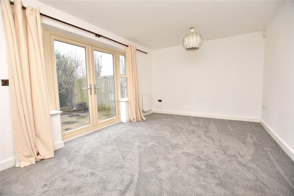 Property photo 2 of 20 Picture No. 41