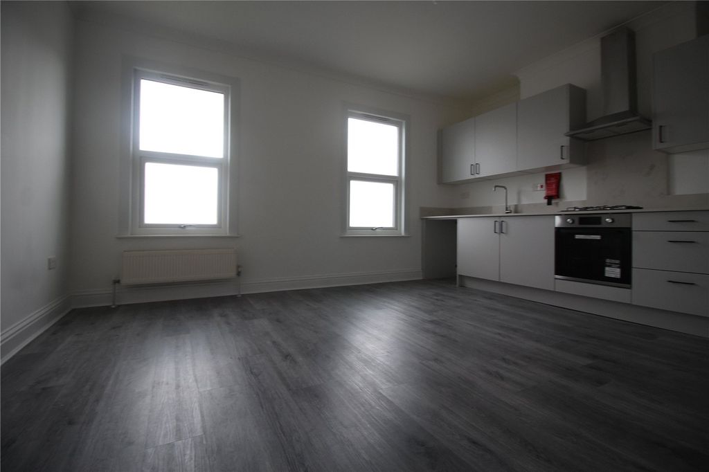 Property photo 2 of 7 Picture No. 01