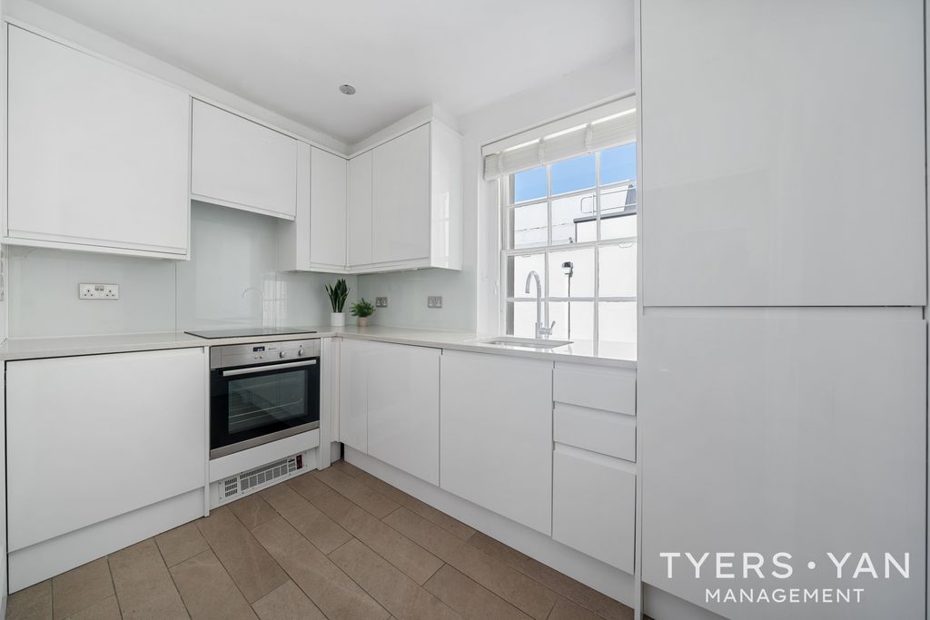 Property photo 2 of 13 Kitchen