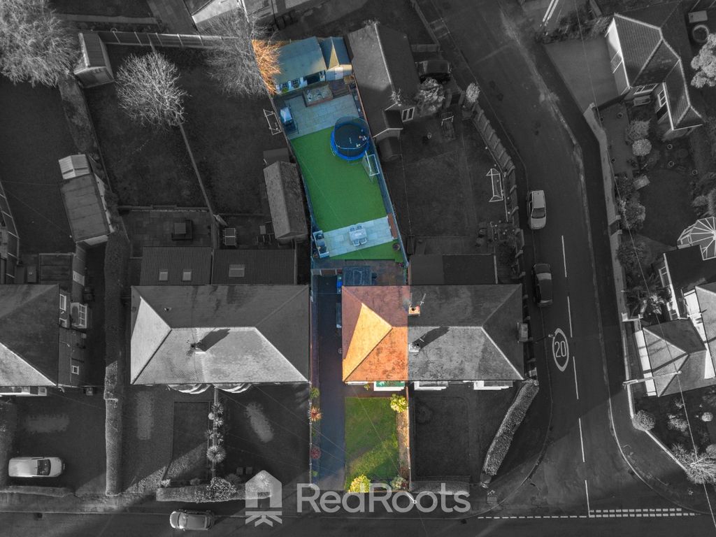 Property photo 3 of 35 4612454