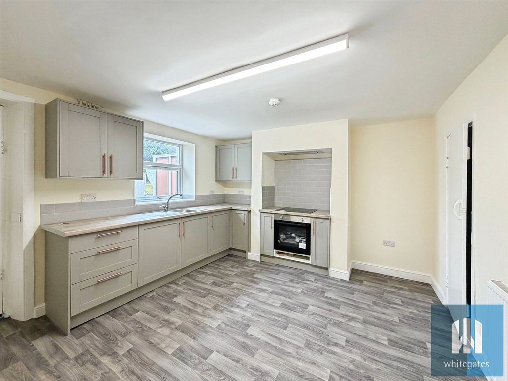 Property photo 2 of 19 Picture No. 01
