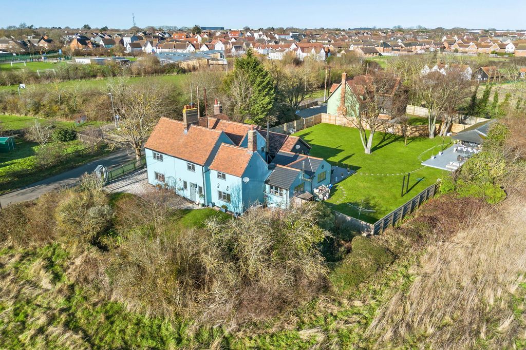 Property photo 1 of 52