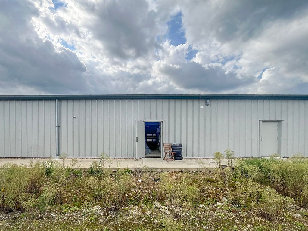 Property photo 2 of 3