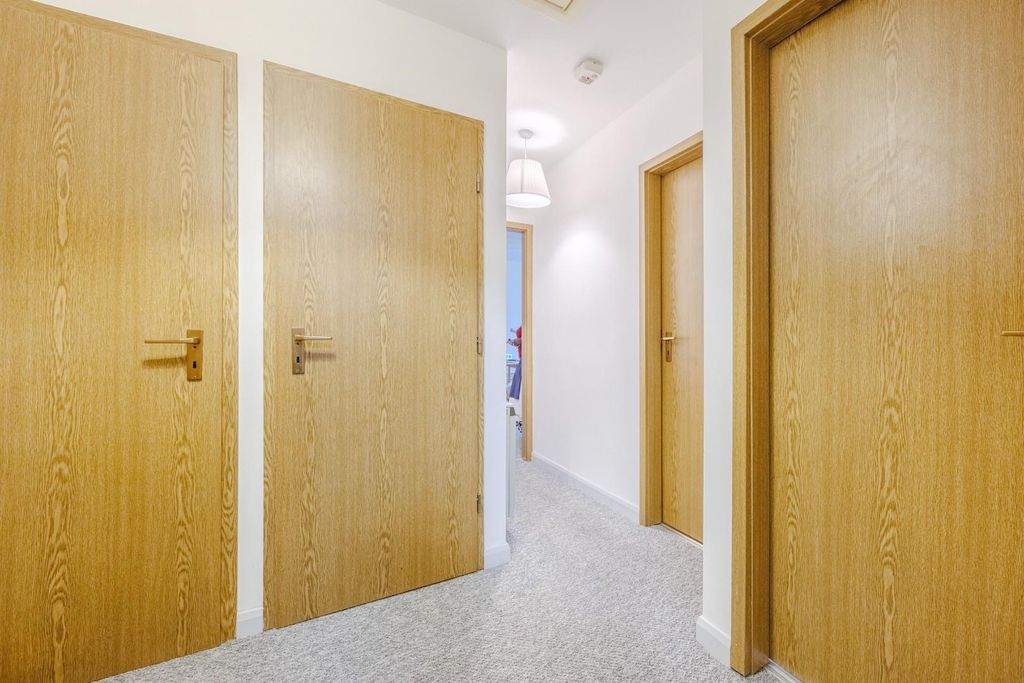 Property photo 3 of 16 Entrance