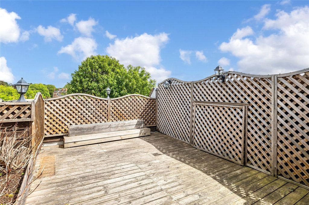Property photo 2 of 15 Picture No. 20