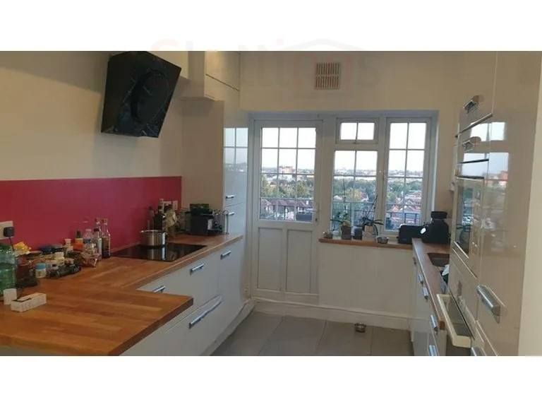 Property photo 2 of 10 Gallery