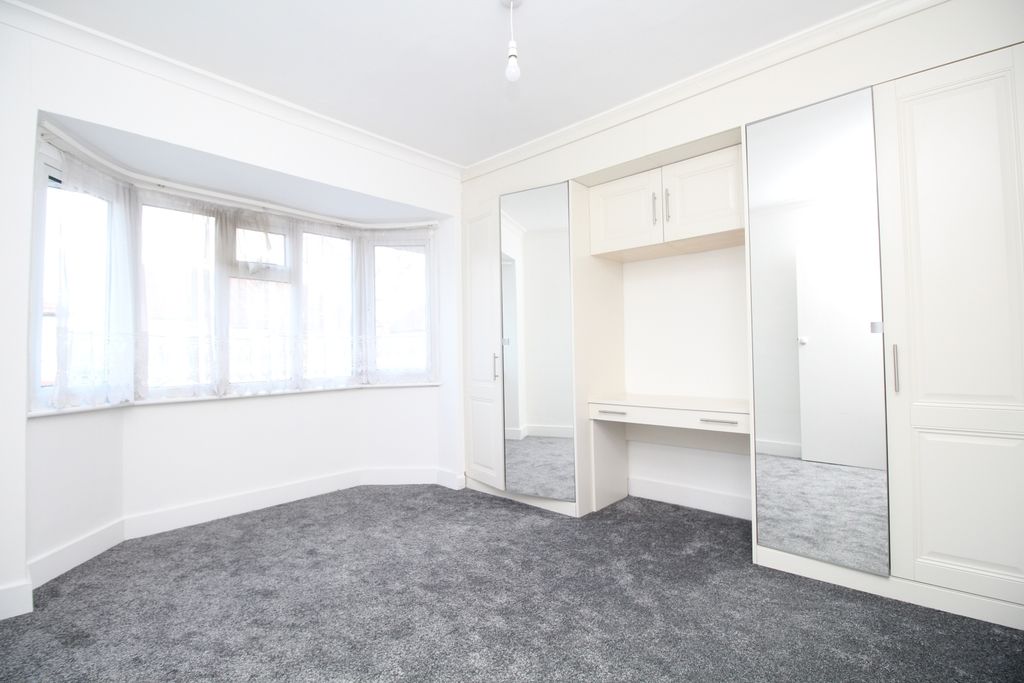 Property photo 3 of 13 Bedroom