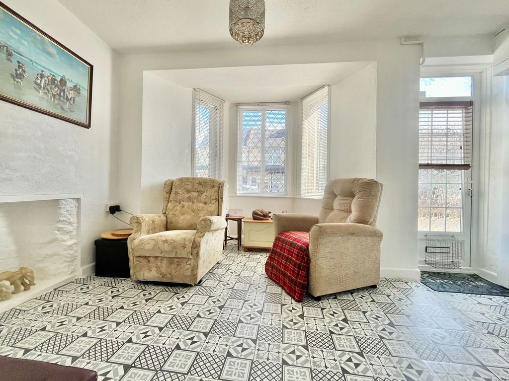 Property photo 3 of 12