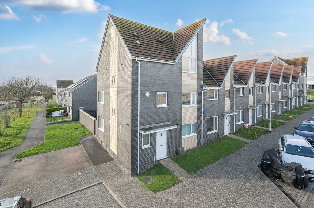 Property photo 1 of 18 1380432-1-6912062...