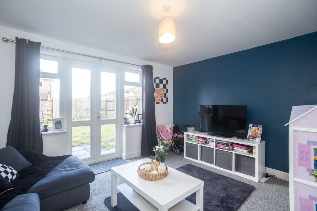 Property photo 2 of 26