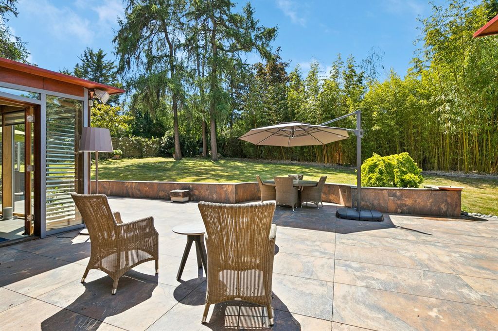 Property photo 2 of 33 Picture No. 47