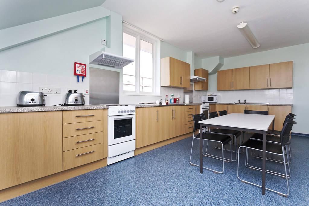 Property photo 3 of 5 9693819