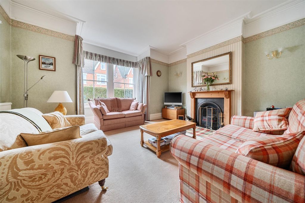 Property photo 2 of 22 1400519-7-696E414c9F1Ed.Jpg