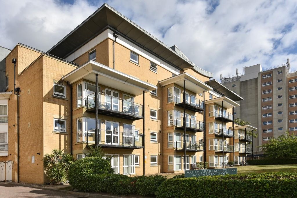 Property photo 2 of 14 Flat 15, Axiom Apartments (15).Jpg