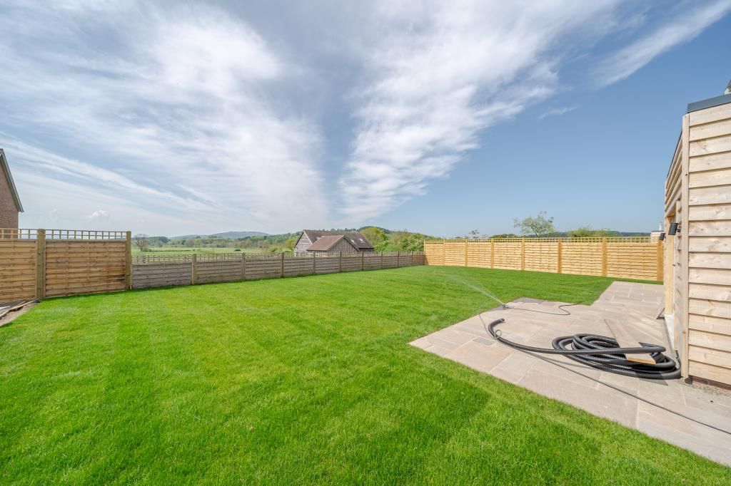 Property photo 3 of 24 External View